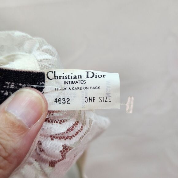Christian Dior Intimates Vintage White Lace Garter with Straps One Size - Picture 7 of 8